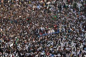 Urgent: Bangladesh Mourns Activist Sharif Osman Hadi Amid Tensions