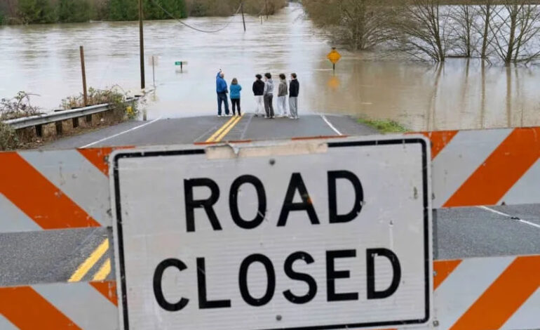 Urgent Flooding Forces Evacuations for 100,000 in Washington
