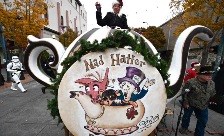 Vallejo’s Mad Hatter Festival Thrills Attendees with Dazzling Parade