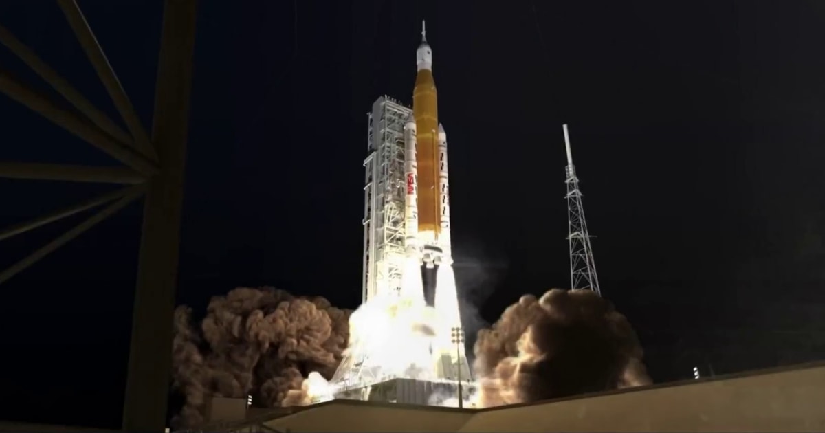 Astronauts Set for Historic Moon Mission, Launching Soon