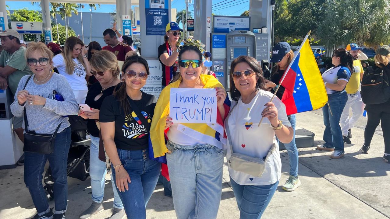 Crowds Erupt in Doral as Venezuelans Celebrate Maduro’s Capture