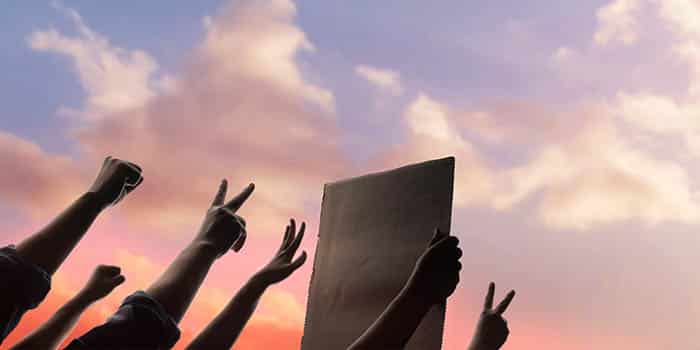 Crown Melbourne Workers Strike on New Year’s Eve for Better Pay