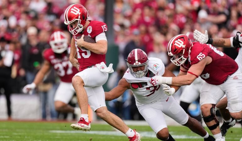 Indiana Dominates Alabama 38-3, Advances to College Football Playoff