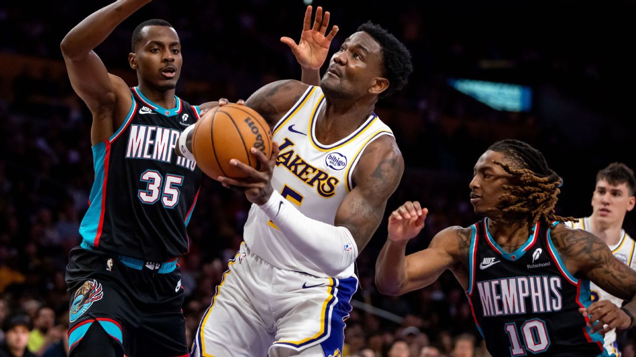 Lakers’ Ayton Shines with 15 Points in Urgent Win Over Grizzlies