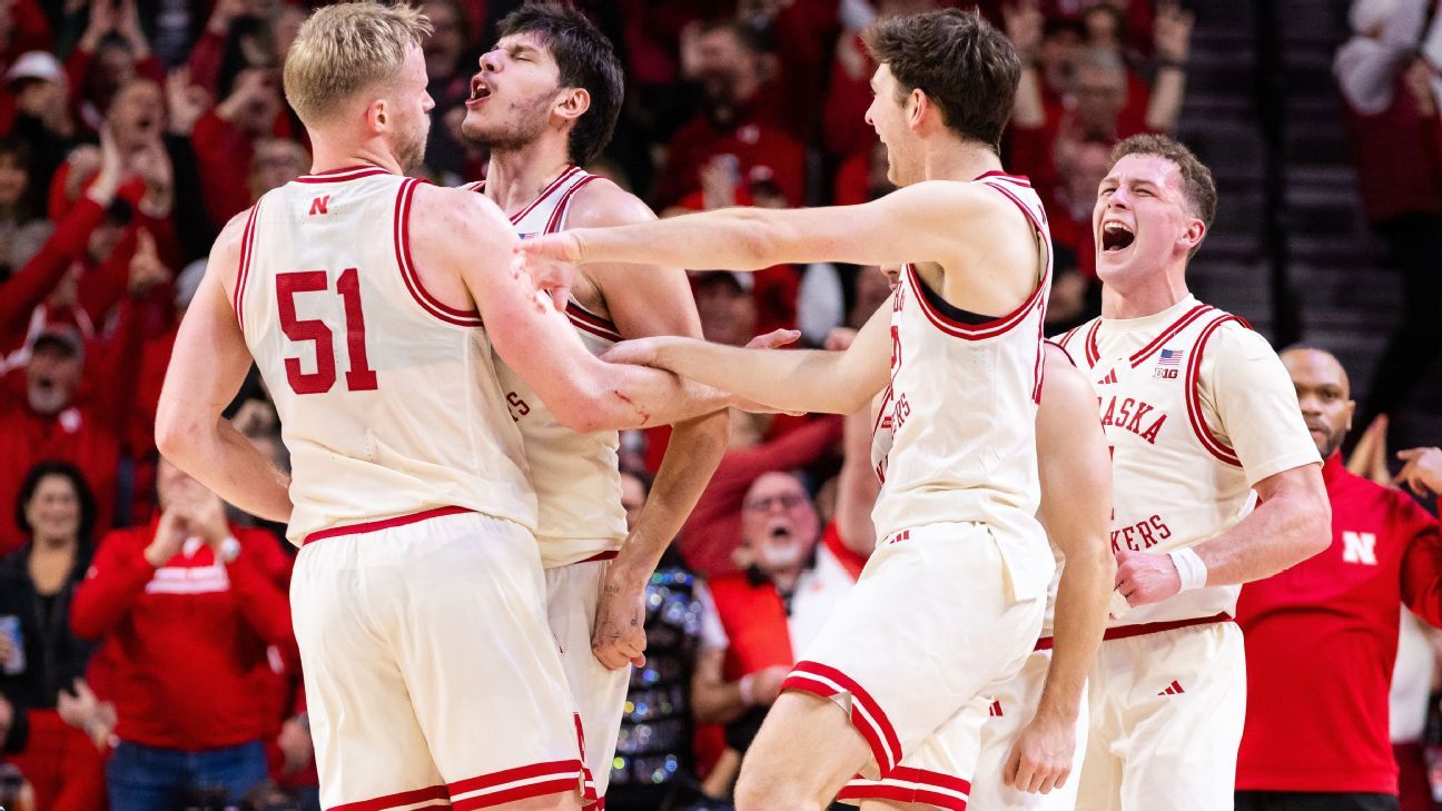 Nebraska Upsets No. 9 Michigan State 58-56, Remains Undefeated