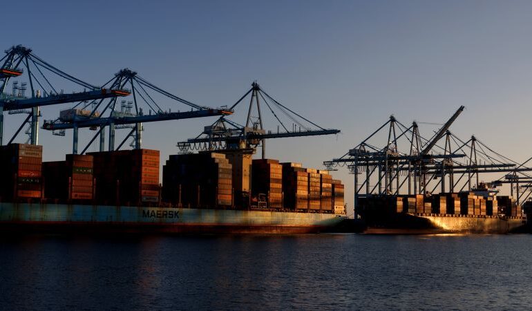 Tariff Impact Looms as Trump Faces Tough Choices Ahead of 2026