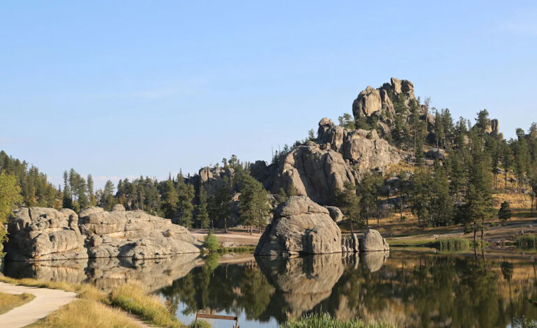 Thousands Prepare for First Day Hikes Across America on January 1, 2026